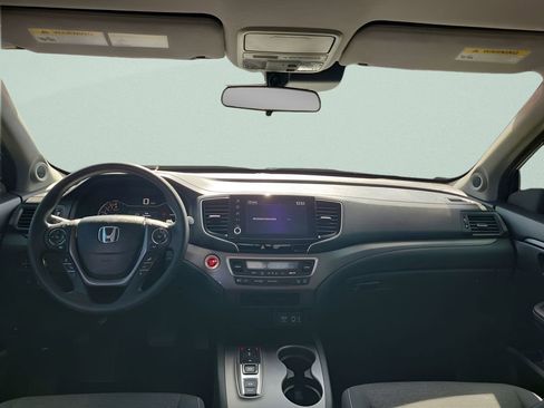 Used 2023 Honda Ridgeline Sport image 2