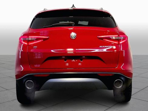 Used 2018 Alfa Romeo Stelvio AWD image 5