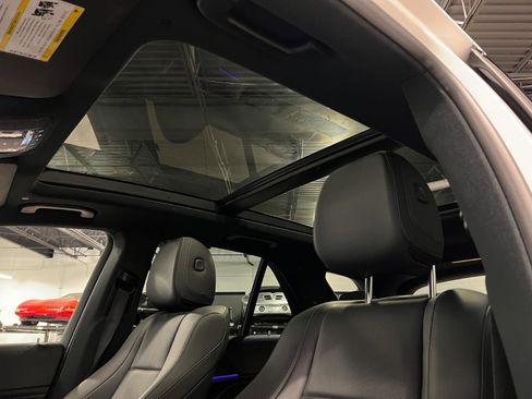 Used 2022 Mercedes-Benz GLE 350 4MATIC w/ AMG Line Exterior image 24