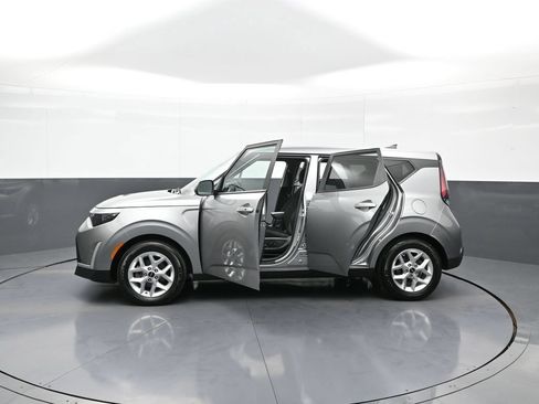 Certified 2023 Kia Soul S FWD image 41