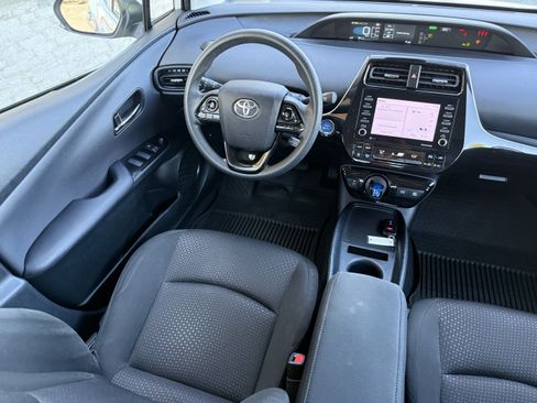 Used 2022 Toyota Prius LE AWD/4WD image 18