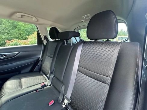 Used 2020 Nissan Rogue SV AWD/4WD image 11