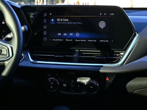 Used 2026 Chevrolet Trax ACTIV w/ Sunroof Package image 13