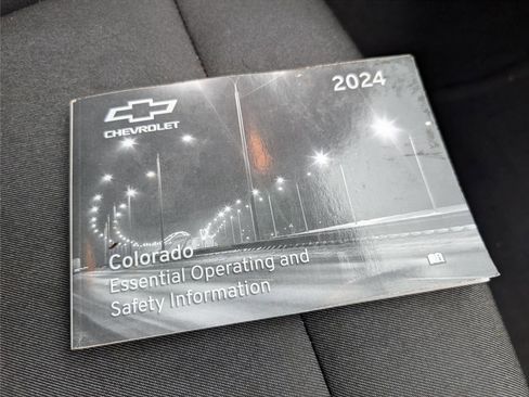 Used 2024 Chevrolet Colorado Trail Boss w/ Advanced Trailering Package image 39