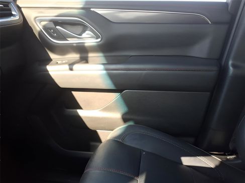 Used 2022 Chevrolet Suburban RST w/ Sport Performance Package image 29