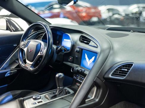 Used 2015 Chevrolet Corvette Z06 w/ 2LZ Preferred Equipment Group image 10