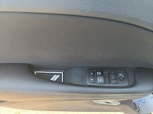 Used 2017 Dodge Challenger SXT image 25