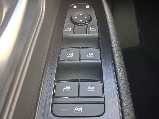 Used 2026 Nissan Kicks SV FWD image 9