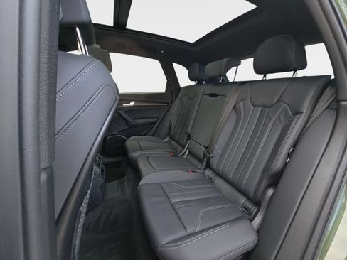 Used 2024 Audi Q5 e Premium Plus w/ Premium Plus Package AWD/4WD image 17