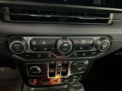 New 2026 Jeep Gladiator Rubicon AWD/4WD image 14