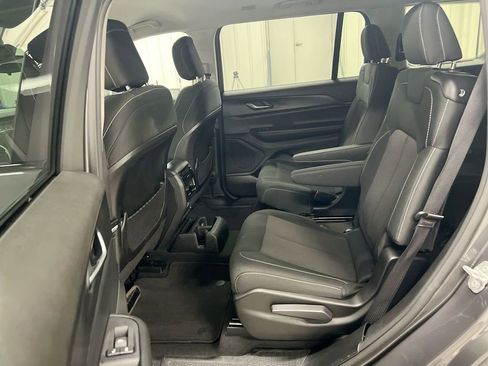 Used 2023 Jeep Grand Cherokee L Laredo w/ Luxury Tech Group I AWD/4WD image 22