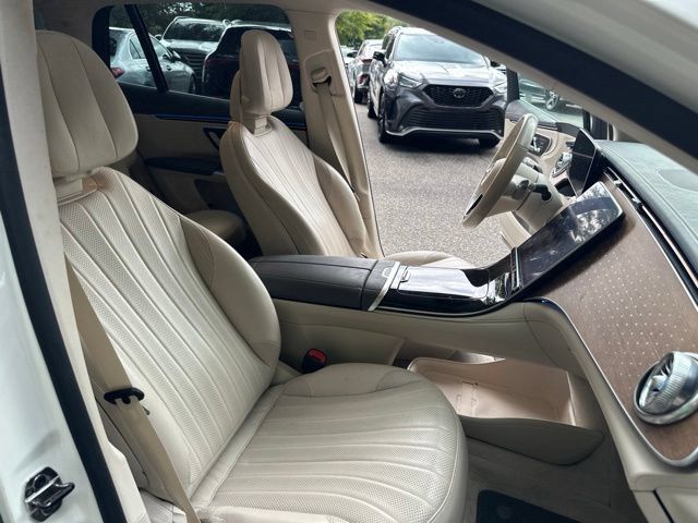 Used 2023 Mercedes-Benz EQS 450+ SUV image 18