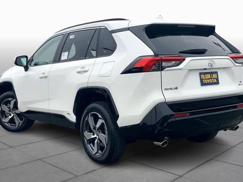 New 2025 Toyota RAV4 SE image 12