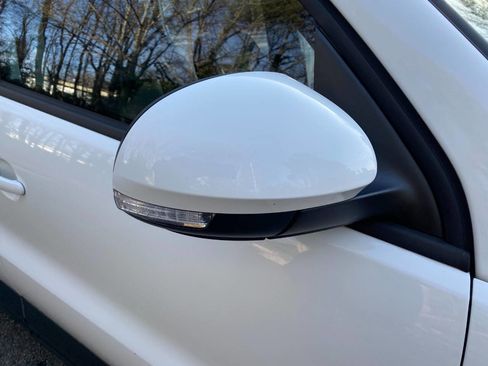 Used 2017 Volkswagen Tiguan S image 49