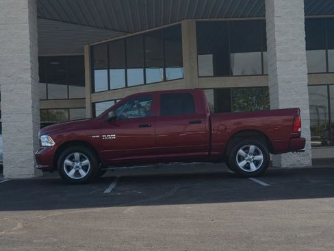 Used 2015 RAM 1500 Express AWD/4WD image 4
