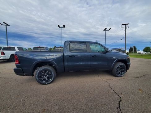 New 2026 RAM 1500 4x4 Crew Cab image 9