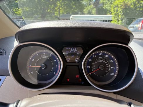 Used 2012 Hyundai Elantra GLS w/ Preferred Pkg 3 FWD image 8