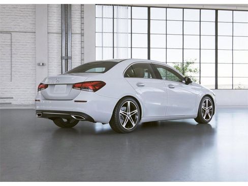 Certified 2022 Mercedes-Benz A 220 4MATIC image 22