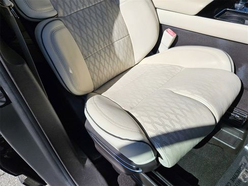 Used 2020 Lincoln Aviator Black Label w/ Dynamic Handling Package image 42