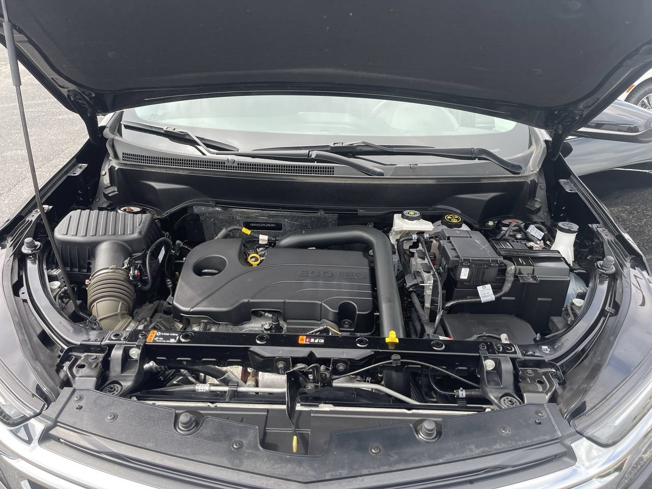 Used 2024 Chevrolet Equinox LT FWD image 28