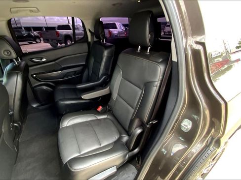 Used 2019 GMC Acadia SLT w/ Black Edition image 20