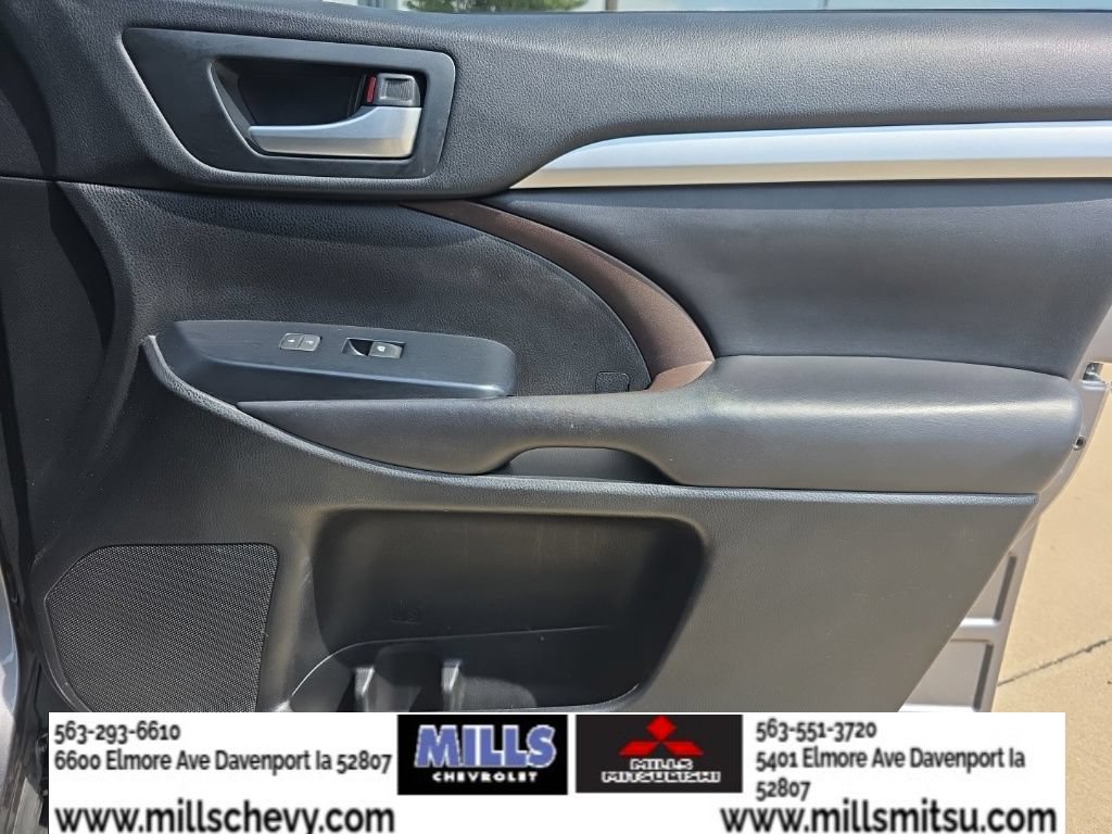 Used 2018 Toyota Highlander XLE FWD image 23