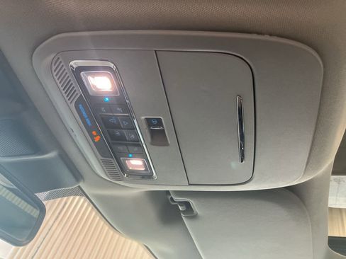 Used 2021 Ford F150 Lariat w/ Equipment Group 502A High image 31