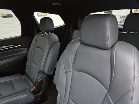 Used 2023 Buick Enclave Premium w/ Experience Buick Package image 28