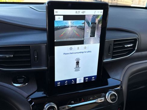 Certified 2022 Ford Explorer Platinum w/ Equipment Group 601A image 31