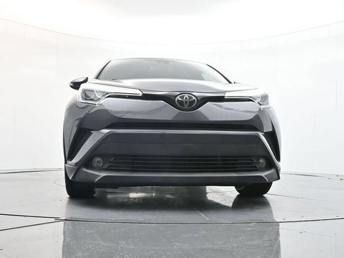 Used 2018 Toyota C-HR XLE FWD image 26