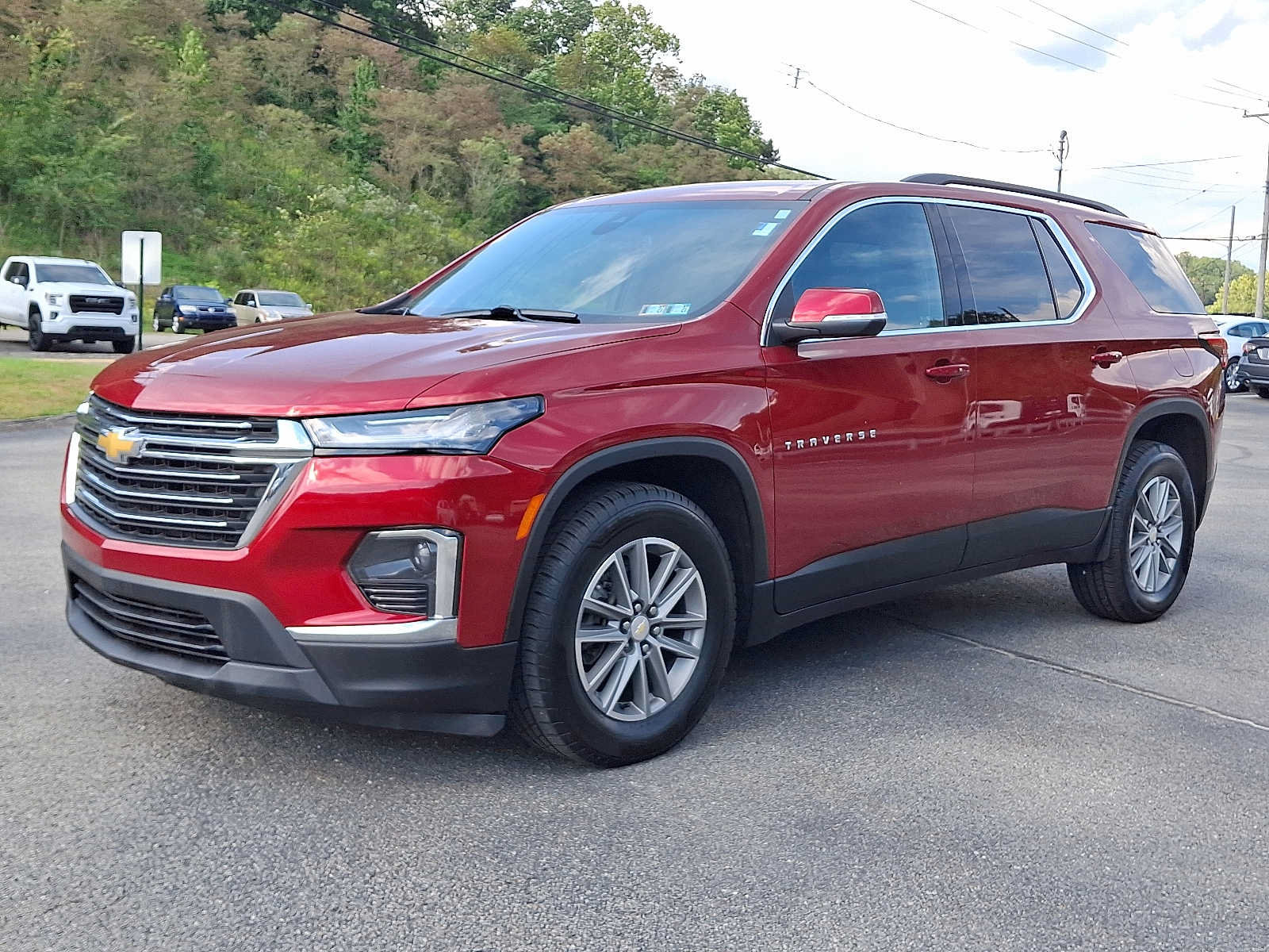 Used 2023 Chevrolet Traverse LT AWD/4WD image 3
