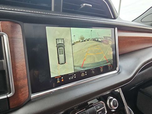 Used 2023 GMC Yukon Denali Ultimate image 31