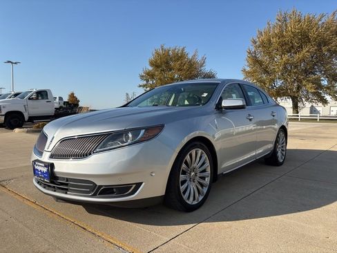 Used 2013 Lincoln MKS AWD image 4