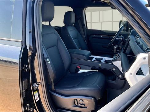 Used 2025 Land Rover Defender 110 S image 7