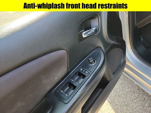 Used 2014 Chrysler 200 LX image 19