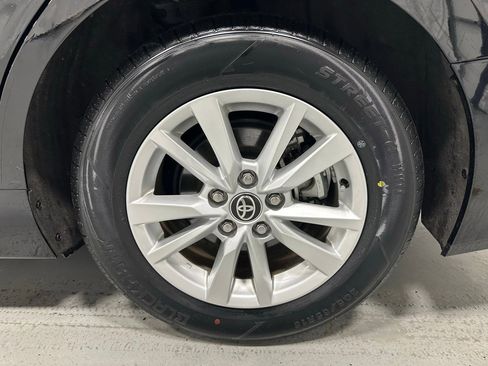 Used 2025 Toyota Camry LE image 64