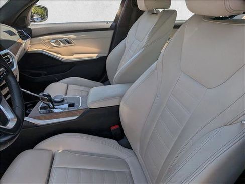 Used 2019 BMW 330i xDrive Sedan w/ Premium Package AWD/4WD image 13