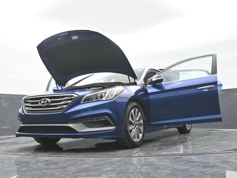 Used 2017 Hyundai Sonata Sport w/ Value Edition Package 02 FWD image 49