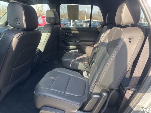 Used 2023 Chevrolet Traverse RS w/ LPO, Floor Liner Package image 28