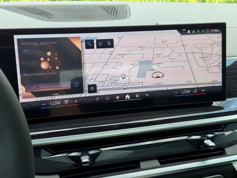 Used 2026 BMW X7 xDrive40i w/ M Sport Package image 9