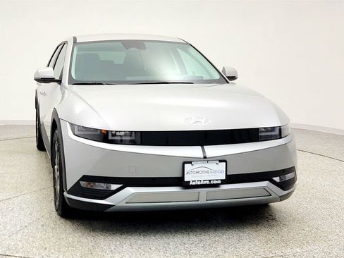 Used 2024 Hyundai Ioniq 5 SEL image 2