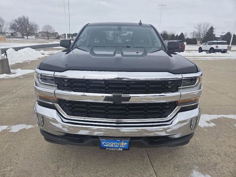 Used 2017 Chevrolet Silverado 1500 LT w/ All Star Edition image 16