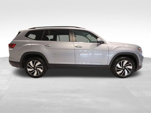 Used 2026 Volkswagen Atlas SE AWD/4WD image 5