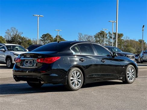 Used 2017 INFINITI Q50 3.0t Premium w/ Driver Assistance Package image 8