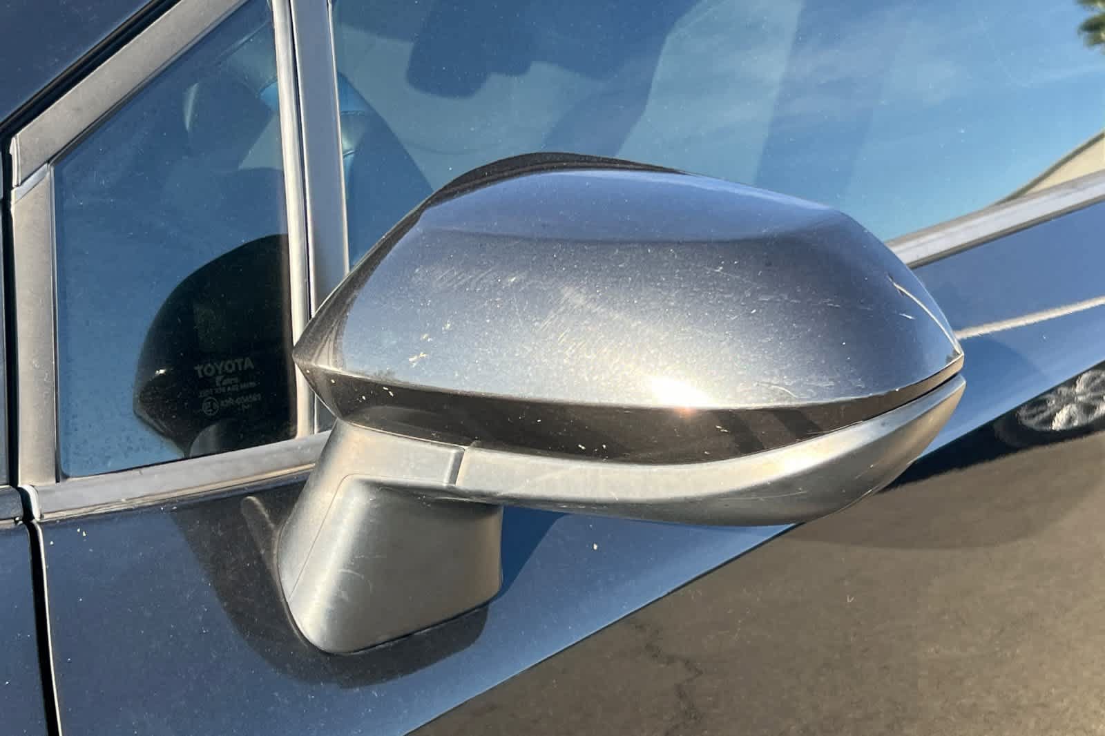 Used 2020 Toyota Corolla LE FWD image 12