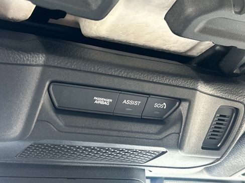Certified 2025 Jeep Gladiator Sport AWD/4WD image 34