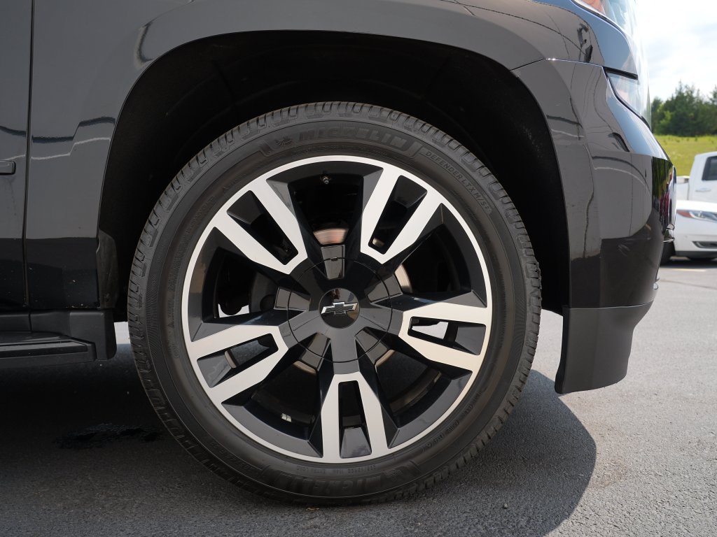 Certified 2020 Chevrolet Suburban Premier w/ RST 6.2L Performance Edition AWD/4WD image 32