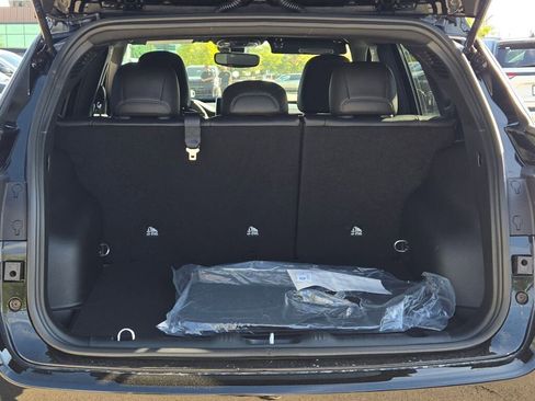 New 2026 Jeep Compass Latitude w/ Sun and Sound Group image 16