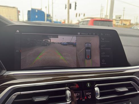 Used 2020 BMW X7 xDrive40i w/ Premium Package image 24