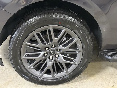 New 2026 Ford Expedition Platinum w/ Stealth Appearance Package image 11